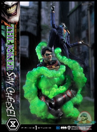 2022_01_07_11_42_43_the_joker_say_cheese_statue_by_prime_1_studio_sideshow_collectibles.jpg