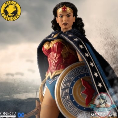 2022_01_19_13_23_06_one_12_collective_wonder_woman_classic_edition_mezco_toyz.jpg
