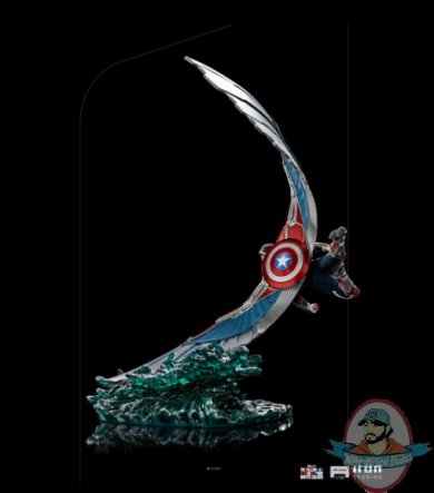 2022_01_25_13_07_49_captain_america_sam_wilson_deluxe_1_10_scale_statue_by_iron_studios_sideshow_c.jpg