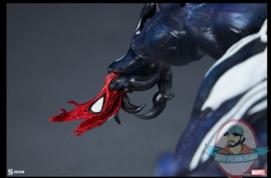 2022_01_31_14_23_19_venom_premium_format_figure_by_sideshow_collectibles_sideshow_collectibles.jpg