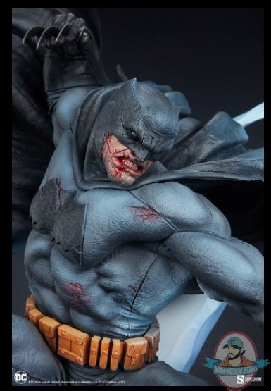 2022_01_31_15_12_54_batman_the_dark_knight_returns_premium_format_tm_figure_sideshow_collectible.jpg