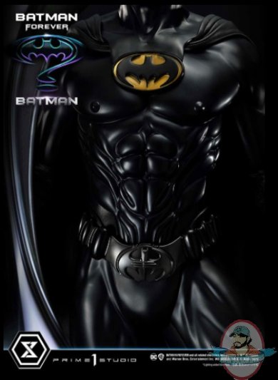 2022_02_09_15_56_49_batman_1_3_scale_statue_by_prime_1_studio_sideshow_collectibles.jpg