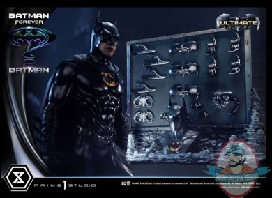 2022_02_10_11_42_39_batman_ultimate_version_1_3_scale_statue_by_prime_1_studio_sideshow_collecti.jpg