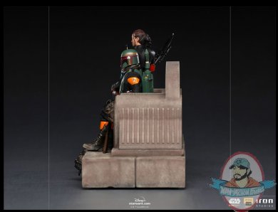2022_04_13_14_42_28_boba_fett_fennec_shand_on_throne_deluxe_1_10_scale_statue_by_iron_studios_si.jpg