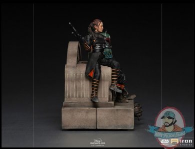 2022_04_13_14_43_45_boba_fett_fennec_shand_on_throne_deluxe_1_10_scale_statue_by_iron_studios_si.jpg