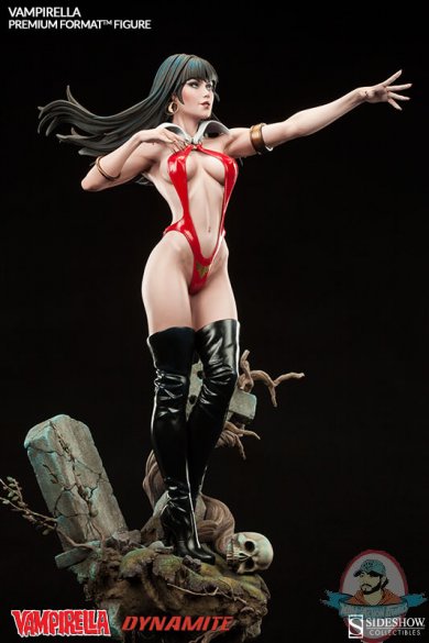 300300-vampirella-008.jpg