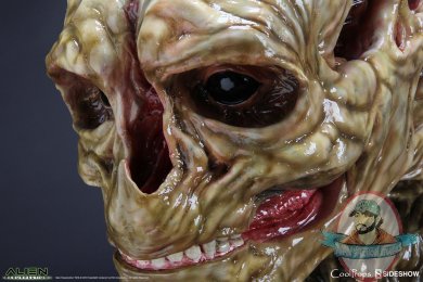 alien-resurrection-alien-newborn-life-size-head-coolprops-902730-09.jpg