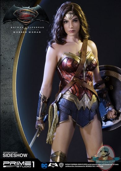 batman-v-superman-dawn-of-justice-wonder-woman-half-scale-prime1-studio-902891-03.jpg