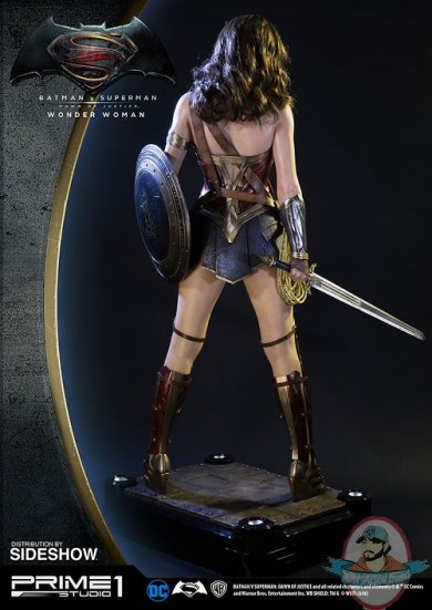 batman-v-superman-dawn-of-justice-wonder-woman-half-scale-prime1-studio-902891-08.jpg