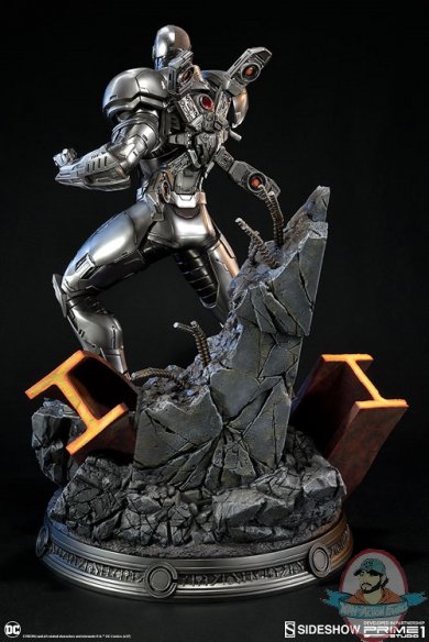 dc-comics-cyborg-statue-prime1-studio-sideshow-200513-06.jpg