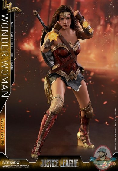 dc-comics-justice-league-wonder-woman-deluxe-sixth-scale-hot-toys-903121-09.jpg