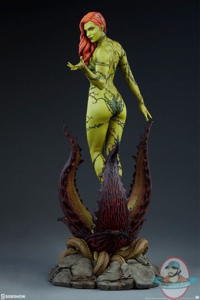 dc-comics-poison-ivy-premium-format-figure-sideshow-300487-04.jpg