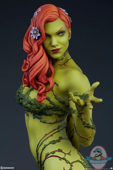 dc-comics-poison-ivy-premium-format-figure-sideshow-300487-11.jpg