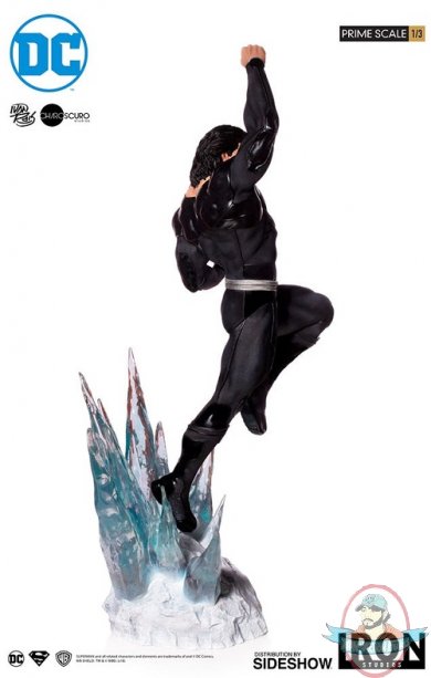 dc-comics-superman-black-suit-statue-iron-studios-904279-17.jpg