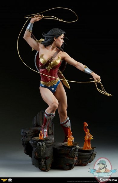 dc-comics-wonder-woman-premium-format-figure-sideshow-300664-09.jpg