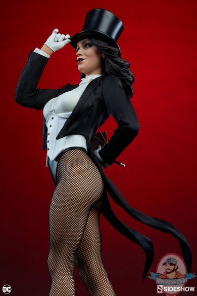 dc-comics-zatanna-premium-format-300262-04.jpg