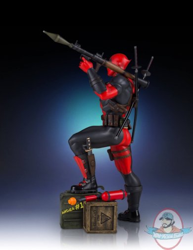 gg-marvel-deadpool-statue-003.jpg