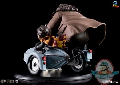 harry-potter-and-rubens-hagrid-q-fig-max-diorama-qmx-903666-02.jpg