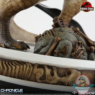 jurassic-park-rotunda-rex-statue-chronicle-collectibles-904084-05.jpg