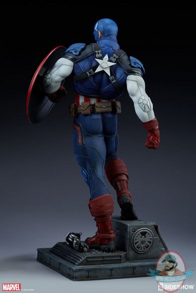 marvel-captain-america-premium-format-figure-sideshow-300524-08.jpg