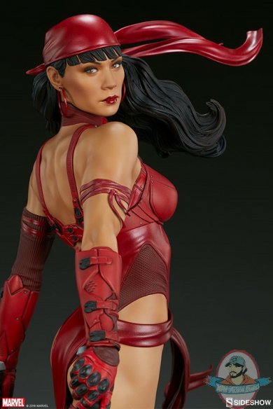 marvel-elektra-premium-format-figure-sideshow-300450-14.jpg