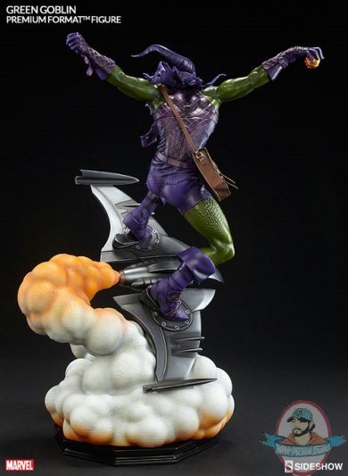 marvel-green-goblin-premium-format-300375-09.jpg