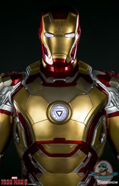 marvel-iron-man-mark-43-life-size-figure-sideshow-400312-12.jpg