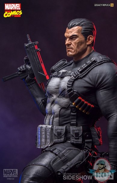 marvel-the-punisher-statue-iron-studios-903201-03.jpg