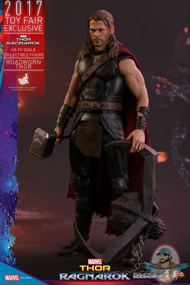 marvel-thor-ragnarok-roadworn-thor-sixth-scale-hot-toys-903091-03.jpg