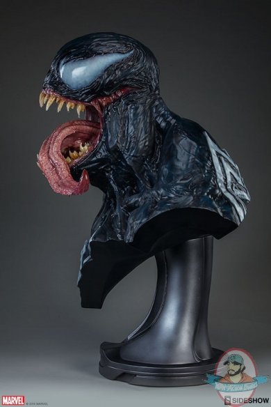 marvel-venom-life-size-bust-sideshow-400315-05.jpg