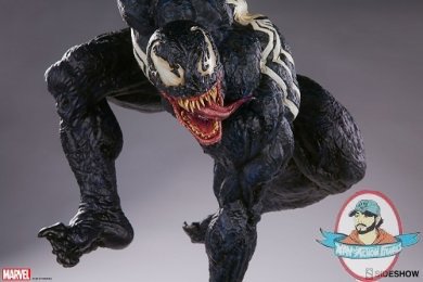 marvel-venom-premium-format-figure-300456-11.preview.jpg