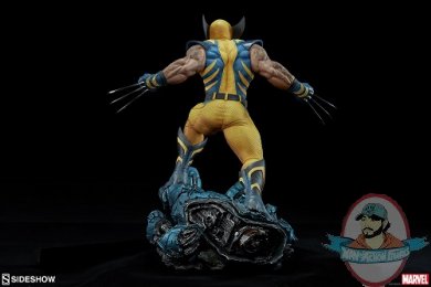 marvel-wolverine-premium-format-figure-sideshow-300543-08.jpg