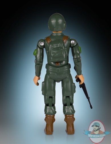 sdcc-2015-exclusive-g.i.-joe-deluxe-jumbo-grunt-figure-9.jpg