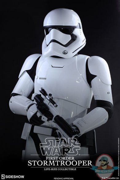 star-wars-first-order-stromtrooper-life-size-collectible-hot-toys-902688-07.jpg