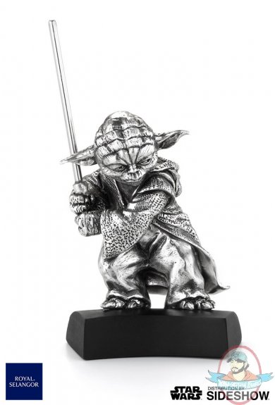 star-wars-yoda-figurine-royal-selangor-903017-02.jpg