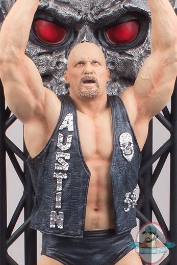 stone-cold-steve-austin-wwe-icon-series-resin-statue-mcfarlane-collectors-club-exclusive-21.jpg