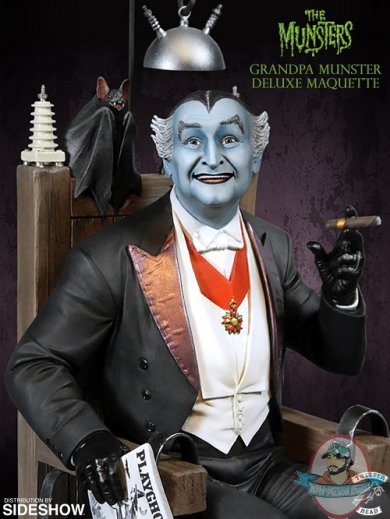 the-munsters-grandpa-munster-deluxe-maquette-902704-01.jpg