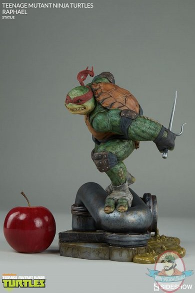 tmnt-raphael-statue-feature-200467-04.jpg